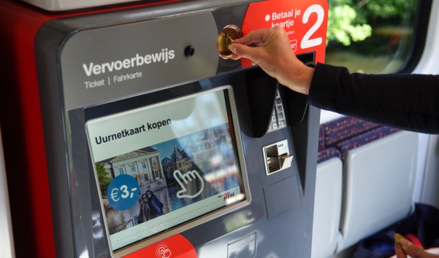 In de voertuigen van HTM wordt contant geld ook verbannen.