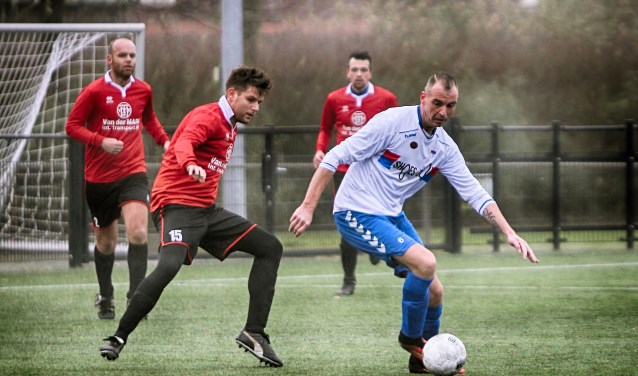 Mike Kortsmit speelde voor SC Botlek tegen Zinkwegse Boys zijn 250-ste wedstrijd.