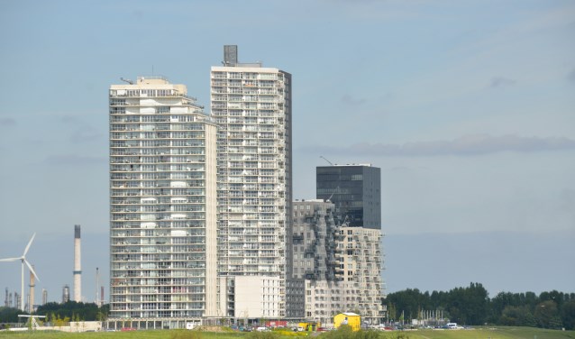 Bewoners van 1e Terras a/d Maas toren en Rokade krijgen nieuwe buren.