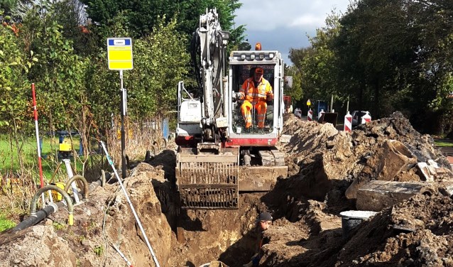 De werkzaamheden aan de Heveringseweg (Foto: Peter Klok)