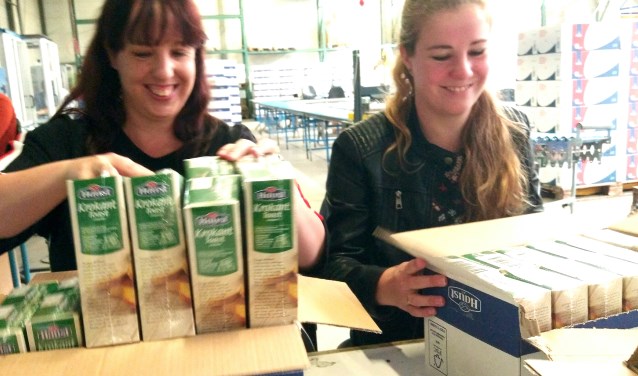 Raadsleden aan het werk bij Voorne-Putten Werkt.