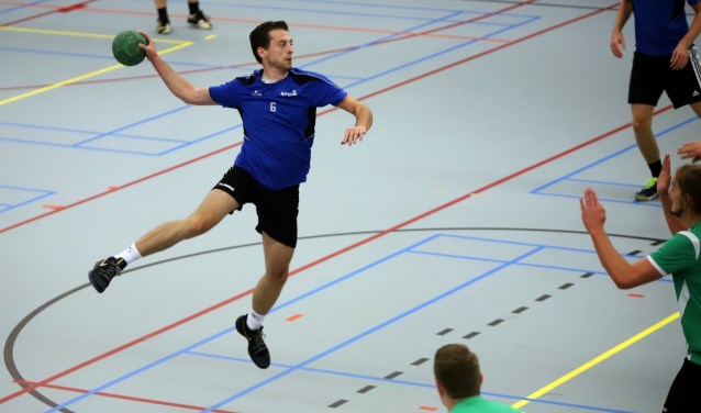 De mannen van HVOS doen het uitstekend in de zaal. De ploeg is na twee ronden de trotse koploper.