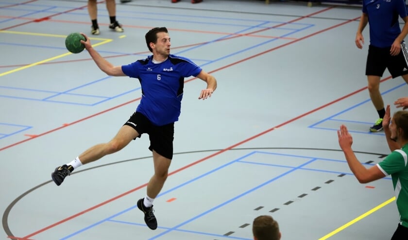 De mannen van HVOS doen het uitstekend in de zaal. De ploeg is na twee ronden de trotse koploper.