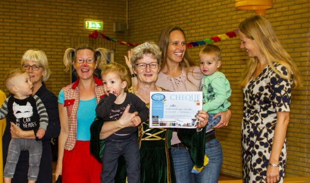Sportieve peutertjes klimmen en klauteren graag bij juf Joke