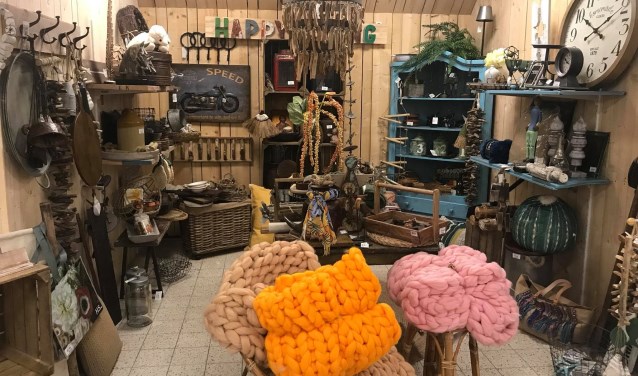De winkel is dan extra geopend van 18.30 tot 21.00 uur. Tijdens de Ladies Night zijn er in samenwerking met de kraamhuurders een aantal leuke acties. Dat wordt dus gezellig shoppen bij Jouw Marktkraam Ouddorp.