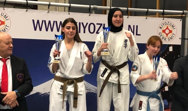 Emma van de Hul (links) eindigde op een mooie 2e plaats.