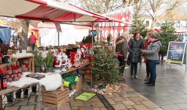 De kerstmarkt is zaterdag geopend van 10.00 tot 17.00 uur en zondag van 12.00 tot 17.00 uur.
