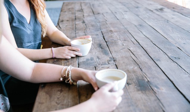 Een kopje koffie samen is toch heel anders dan een kopje koffie alleen...