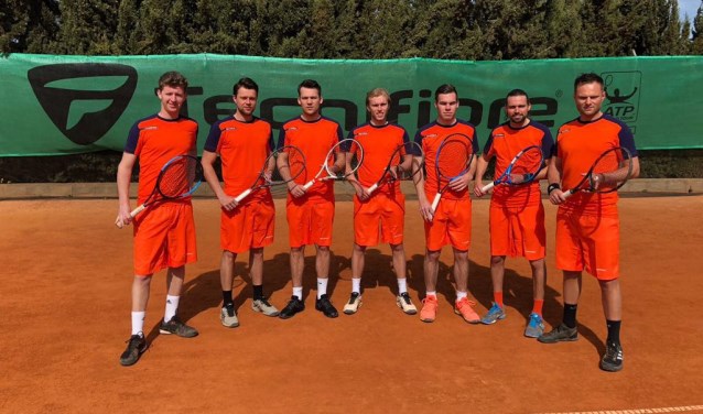 Deze mannen gaan voor handhaving in de Eredivisie tennis de komende weken voor LTC Spijkenisse.