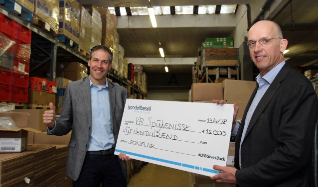 De voedselbank is blij met de donatie van LyondellBasell.