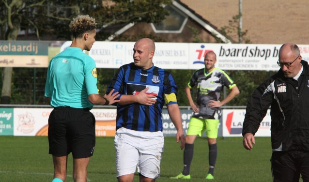 Jesper Lakerveld vierde zijn terugkeer van een schorsing met twee twee treffers. * Archieffoto: Wil van Balen.
