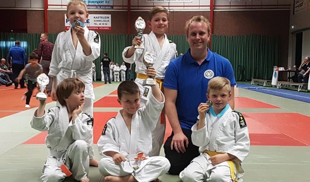 Meester Roy met zijn Ichikanjers tijden het toernooi van JC Middelharnis