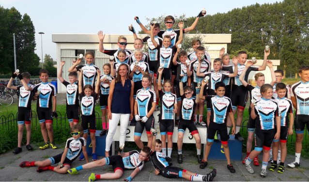Wereldkampioene Chantal Blaak kwam bij haar club PRC Delta een kijkje nemen tijdens de Clubkampioenschappen.