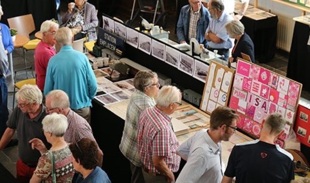De expositie 'Oostvoorne in vroeger tijden' keert na een jaar van afwezigheid volgende week weer terug in de dorpskerk van Oostvoorne.