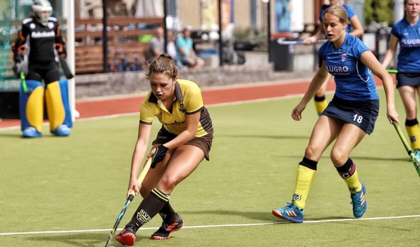 De dames van HV Spijkenisse hadden een uitstekend start van de competitie door de 8-0 zege op Prinsenbeek. Fotografie: Peter de Jong