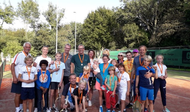 De jeugsclubkampioenschappen bij Tennisvereniging Oostvoorne (TVO) verliepen weer bijzonder goed.