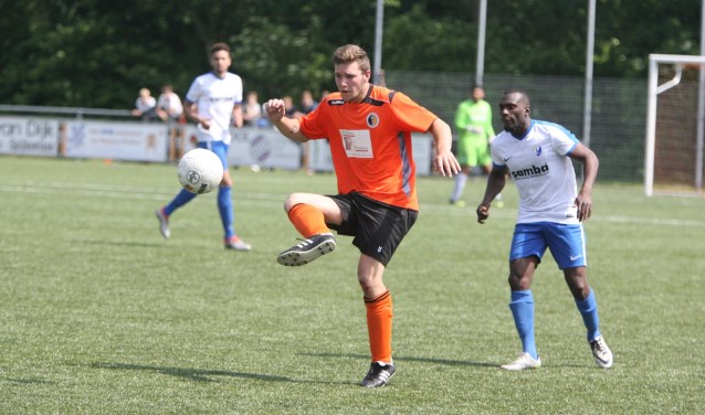 Sven Groenenboom scoorde weer drie keer voor Rockanje. (Archieffoto: Wil van Balen).