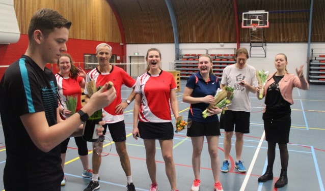 Het eerste team van de Brielse Badmintonclub werd kampioen in de afdeling.