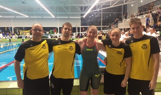 Frank v.d Voordt, Niels Albrechts, Danica Koedoot, Whitley Rens en David Kievit (vlnr) Nico Paasse ontbreekt.