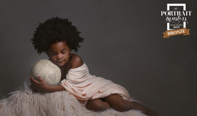 De Flakkeese Tamara de Groot-Verweij van MyObjective Fotografie creëert daarom graag haar bijzondere FineArt portretten.