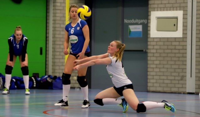 De dames van Spivo deden zaterdagavond in sporthal Den Oert goede zaken tegen VCN 3. Fotografie: Peter de Jong