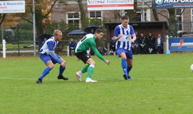 Rowen Bronwasser had veel kansen, maar slaagde er niet in om te scoren. (Archieffoto: Wil van Balen).
