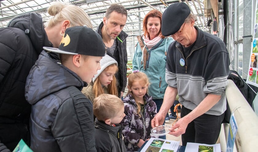 Er was volop belangstelling voor de stands van de 'Kom in de Kas-fair' in De Oude Proeftuin in Rockanje. (Foto: Jos Uijtdehaage).