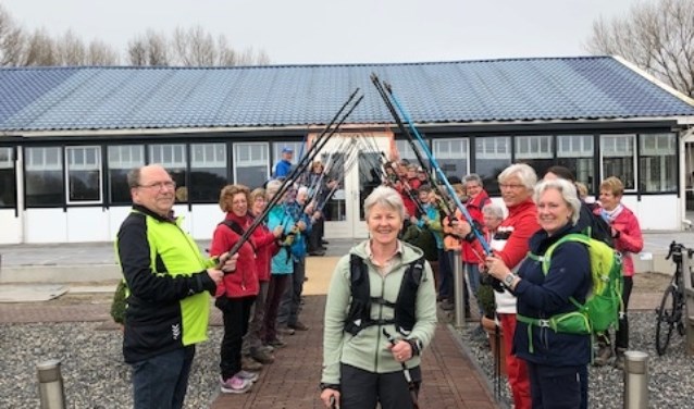 Walking Sjoukje wandelt wat af met haar wandelgroep