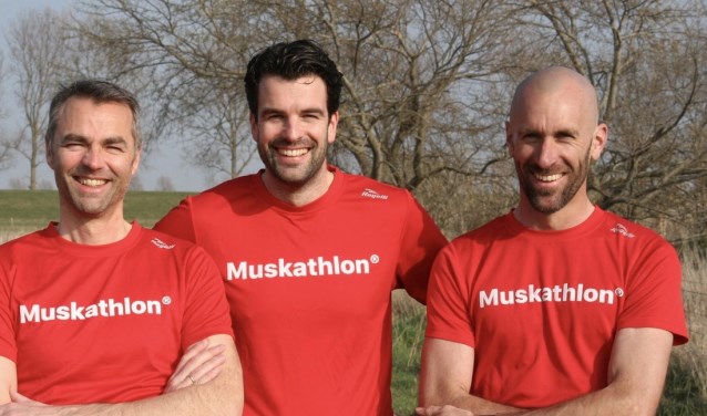 Remko Bal, Arco Melaard en Diederik van Putten gaan naar Tanzania om een Muskathlon (marathon) te lopen voor kindsponsor Compassion.