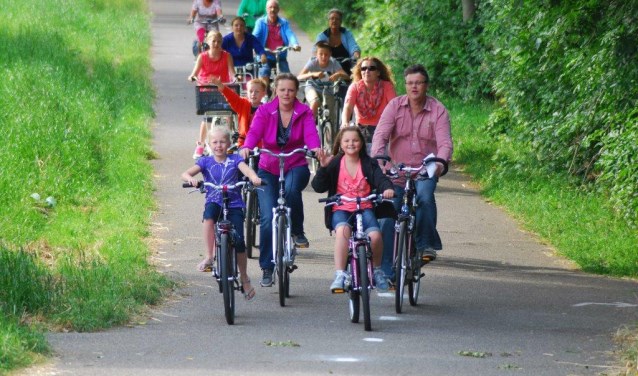 Samen fietsen door de omgeving van Hellevoetsluis