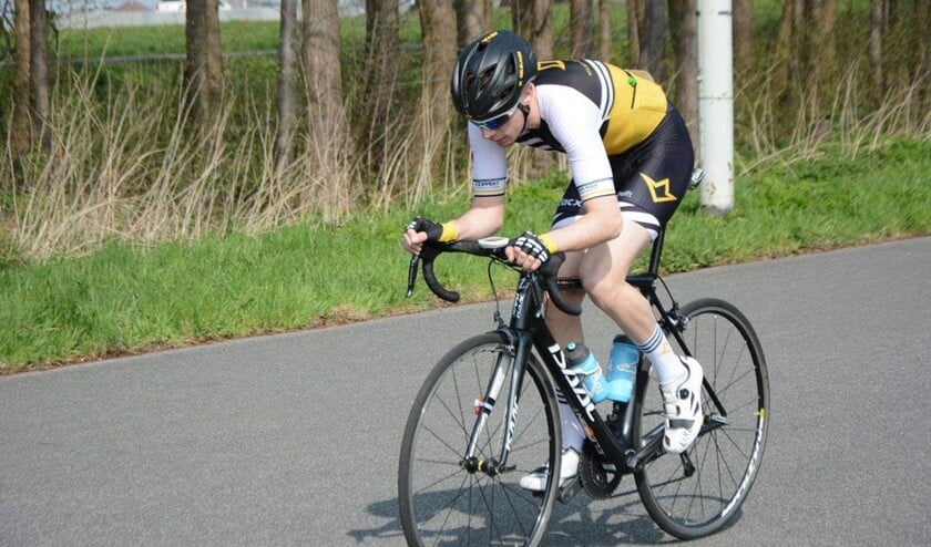 'Ik wil het vooral naar mijn zin hebben, vindt wielrennen leuk om te doen, lekker in een goede sfeer met die gasten rijden.' Foto privé.