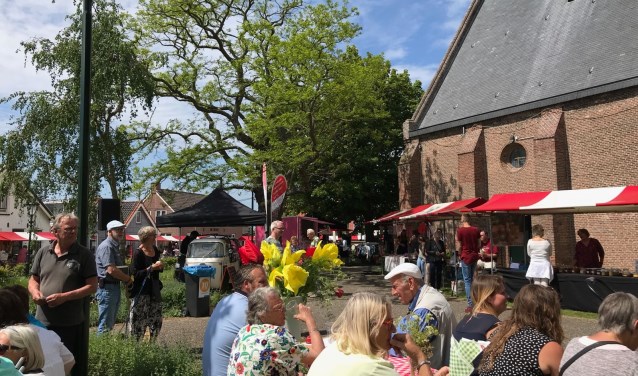 Er zijn weer vele kramen gevuld met de leukste de spulletjes voor Moederdag.