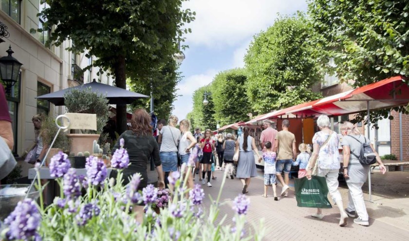Met ruim 150 deelnemers is de braderie van 's-Gravenzande één van de grootste van de regio. Foto: