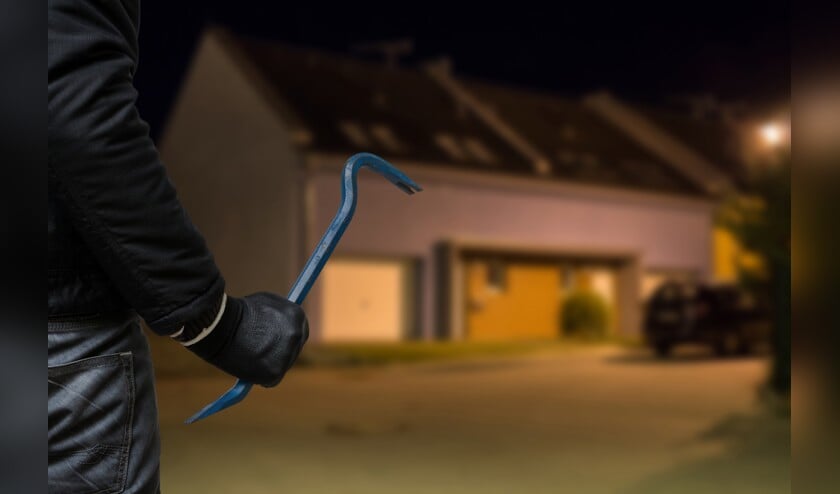 Man met breekijzer wil Tholenaar (49) overvallen