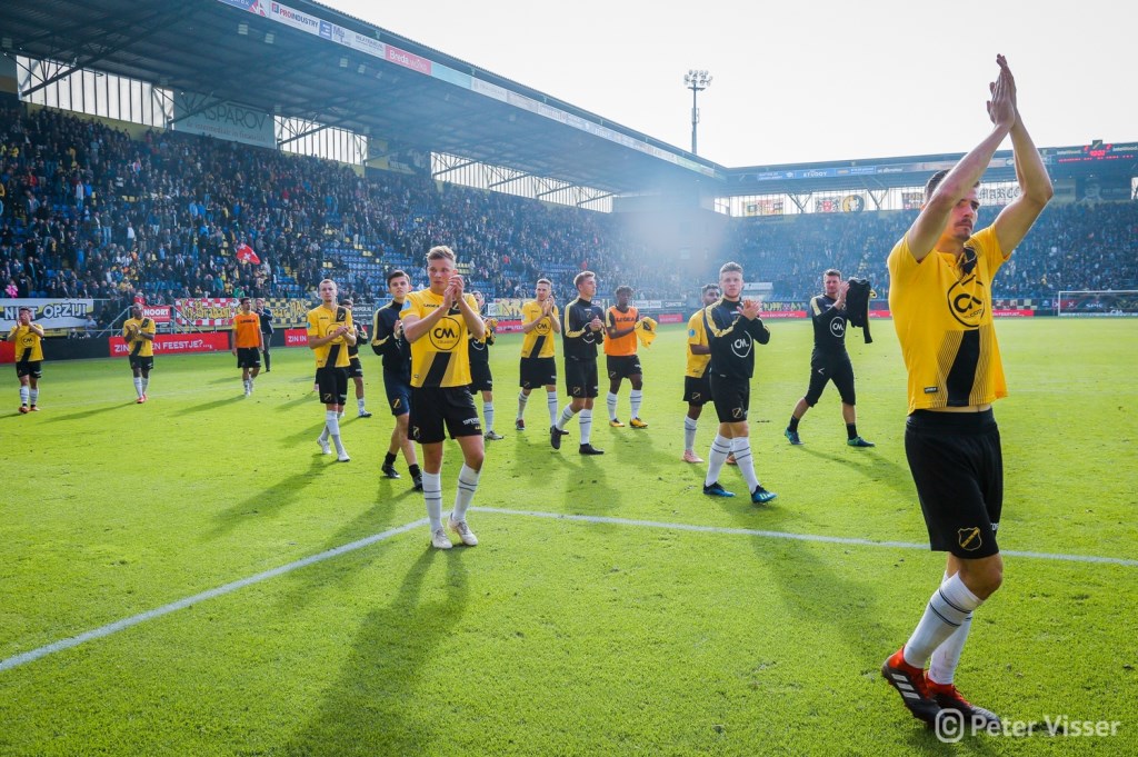 NAC en Willem II speelden zondag 21 oktober met 2-2 gelijk.