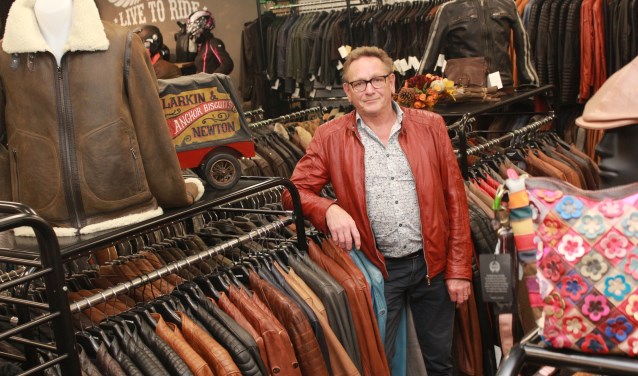Ad en Anny Braspenning verkopen leren kleding en accessoires voor iedere leeftijd, smaak en budget.