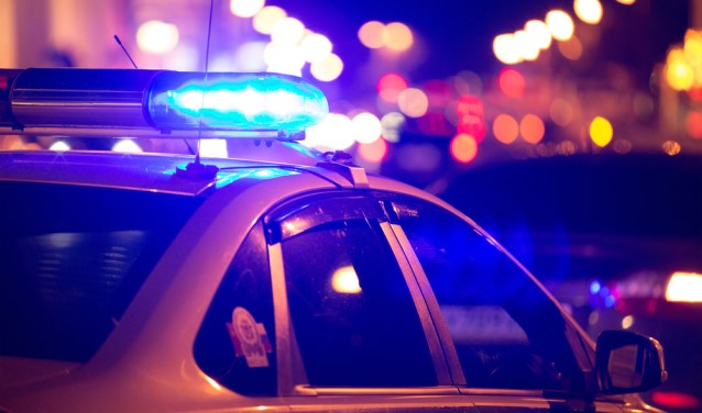 De jongen werd beroofd toen hij in de auto stapte.