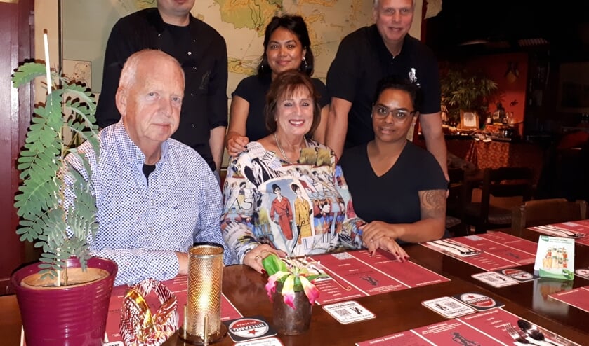 Het team van restaurant Bandoeng.