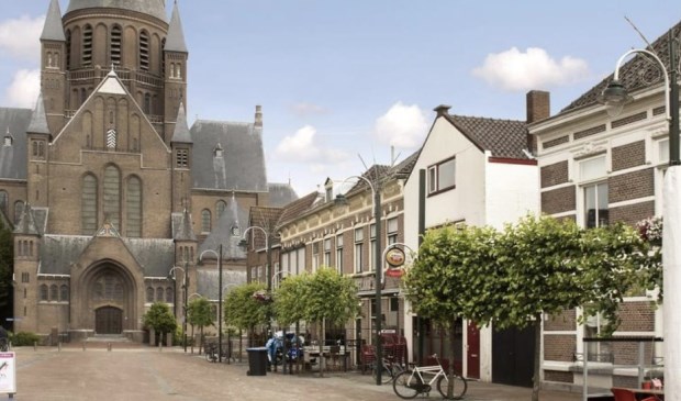 Er is een persoon aangehouden bij een vechtpartij op de Markt.