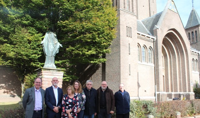 Voor behoud van het kerkgebouw gaan parochiebestuur, Werkgroep Behoud Gummaruskerk en gemeente Steenbergen samen aan de slag