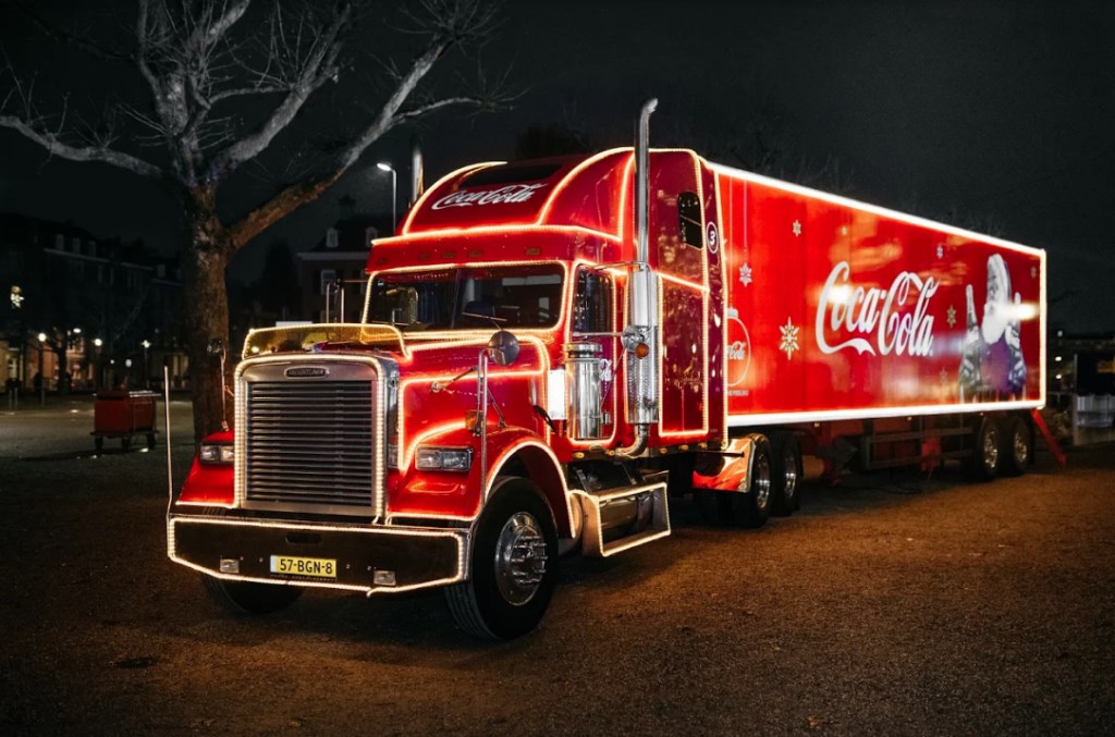 De kersttruck die vanmiddag in Breda staat.