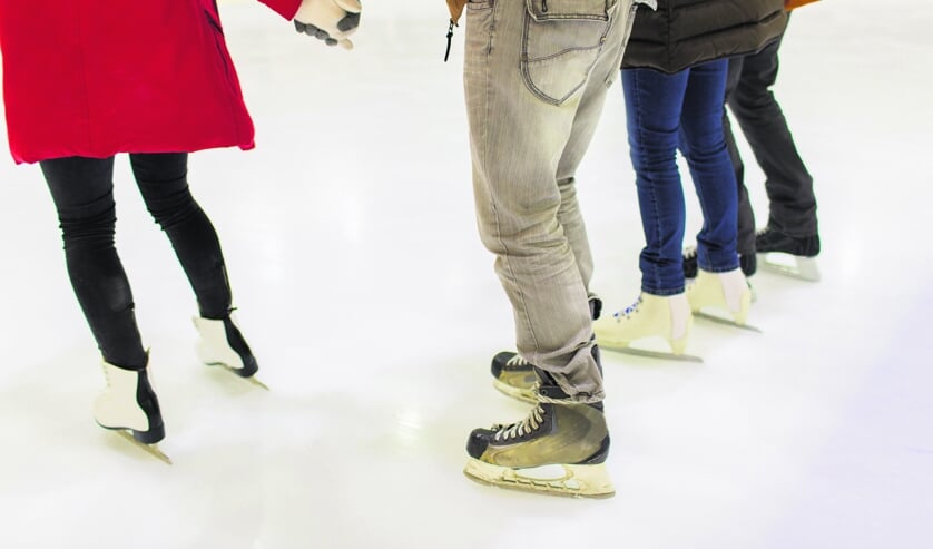 Schaatsen kunnen weer uit het vet: Thoolse jongeren in bussen richting Bredase ijsbaan