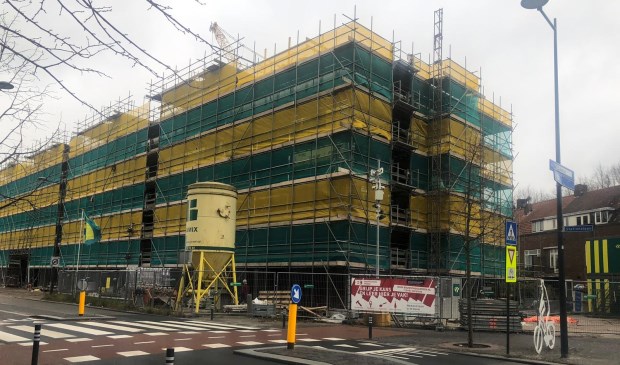 Het complex BredaVooruit aan de Stationslaan.