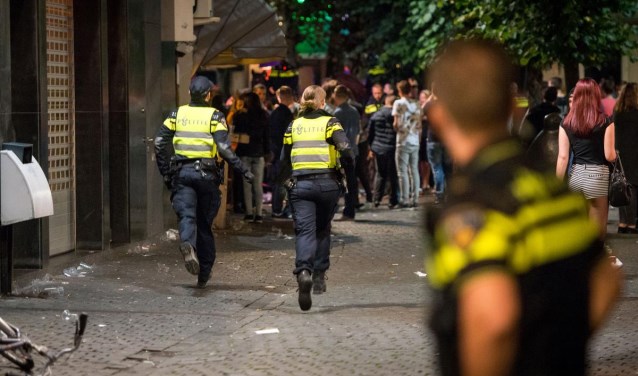 Archieffoto van een arrestatie tijdens het uitgaan in Breda.