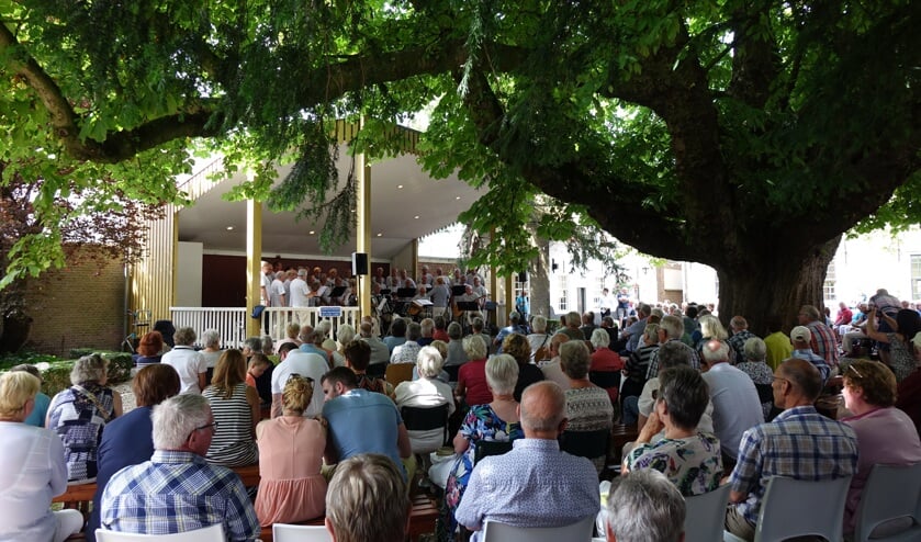 Fanfare Vrijheid Eendracht in Manhuistuin Goes