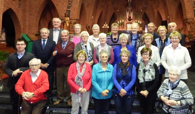 Veertig jaar lang is het het St. Janskoor dat de sfeer van de kerkdiensten in Hoeven aanzienlijk verhoogd. FOTO PRIVÉBEZIT