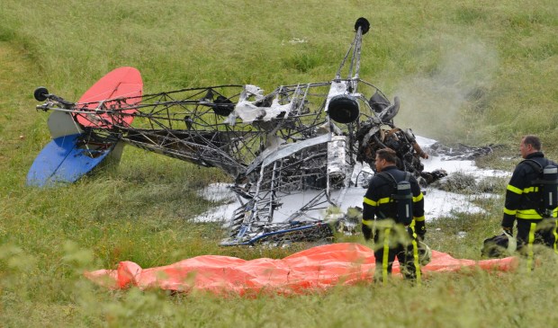 Piloot Komt Om Bij Vliegtuigcrash Breda International Airport