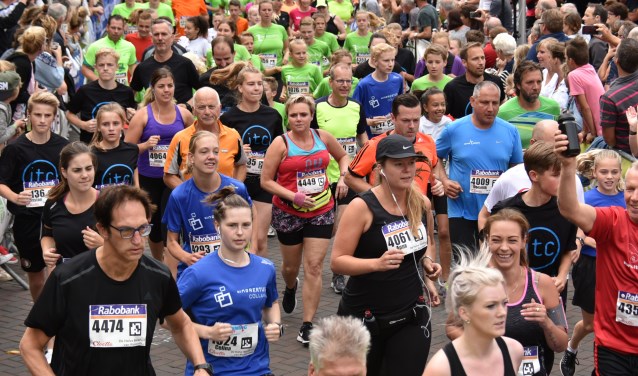 De start van de Halve Marathon 2017