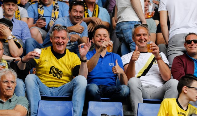Met een biertje bij NAC.