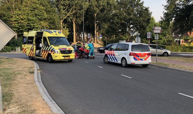 Een fietser heeft een forse hoofdwond opgelopen bij een ongeval.
